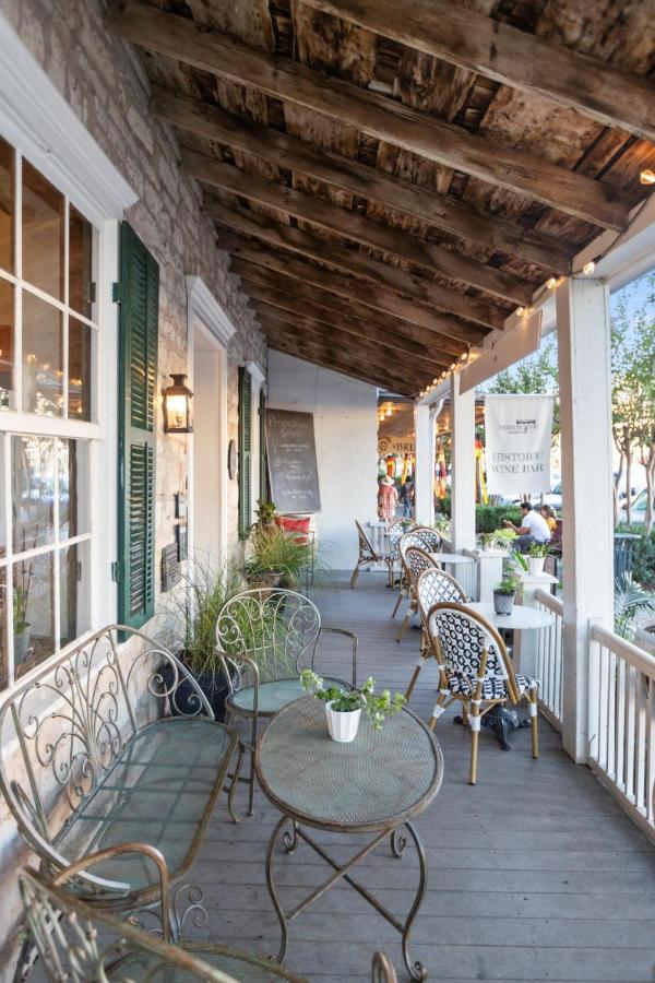 Nimitz Loft Villa Fredericksburg Bagian luar foto