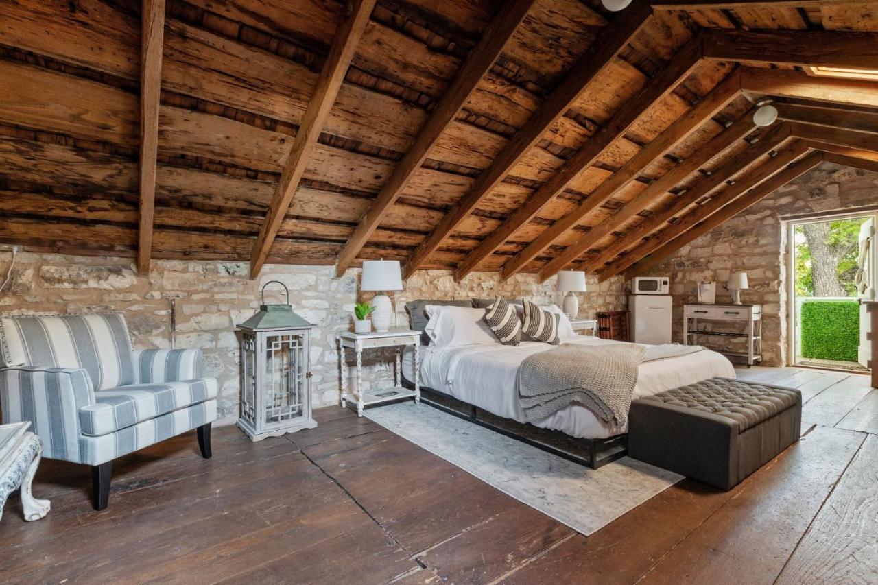 Nimitz Loft Villa Fredericksburg Bagian luar foto